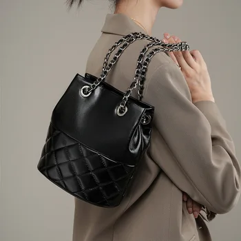 Лятна Дамска чанта-кофа от естествена кожа с веригата под формата на диамант, висококачествена чанта през рамо от телешка кожа, за жени, Дамски