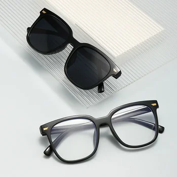 Нова Instagram-звезда Eyewear е изискано корейска версия на слънчеви очила в прилепнали рамки.