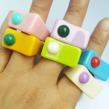 Нови Открити пръстени от смола за жени, Цветно Шариковое Акрилни пръстен, летни декорации от пръстените ярки цветове
