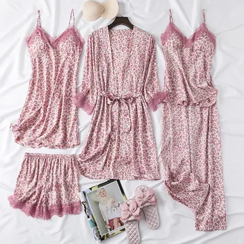През пролетта на Нов женски пижамный комплект с леопард, 5 бр. Пижама, костюм за сън, Атласное Кимоно, на върха на спагети презрамки и панталони, Пижами с нагрудными наслоявания, нощница