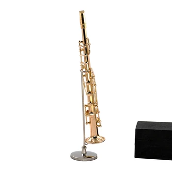 Умален модел на меден сопран-саксофон със стойка Мини музикален инструмент 1/12 Куклена къща ob11 1/6 Аксесоари за къдрава фигурки
